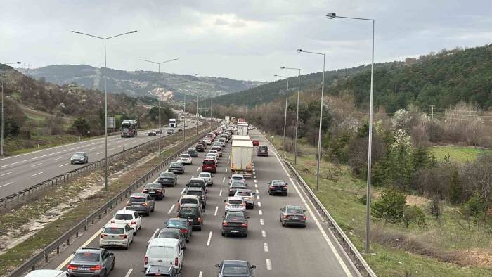 Bayram Trafiği Durma Noktasına Geldi