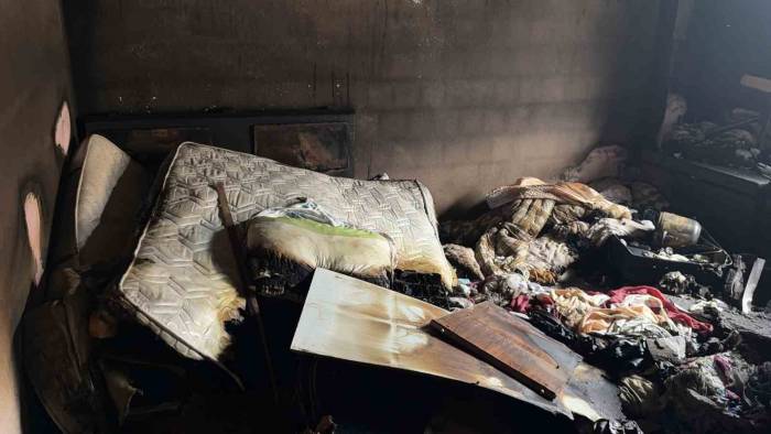 Madde Bağımlısı Genç Annesini Öldürmek İstedi Başaramayınca Evi Ateşe Verdi