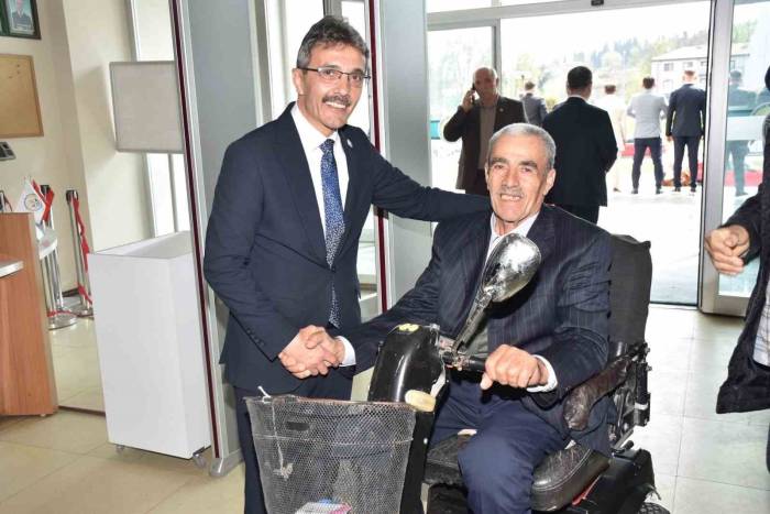 Başkan Şenol Dinç, Vatandaşla Bayramlaştı