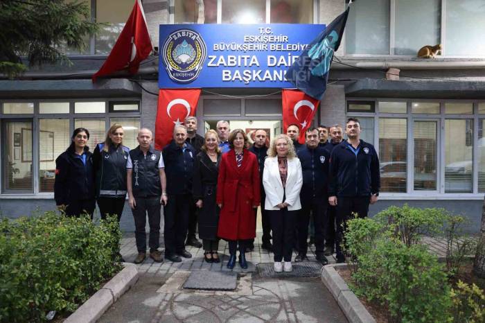 Ayşe Ünlüce, Belediye Birimlerinin Bayramını Kutladı