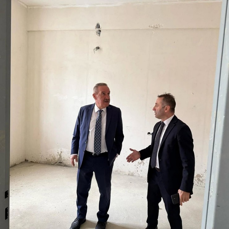 rizedeki-universite-ogrencilerinin-barinma-sorununu-cozmek-amaciyla-genclik-ve-spor-bakanligi-tarafindan-hayata-gecirilen-yurt-projelerinde-onemli-ilerleme-kaydedildigi-5.jpg