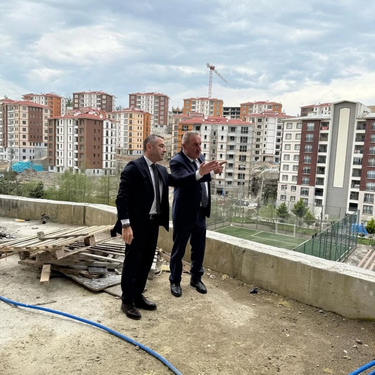 rizedeki-universite-ogrencilerinin-barinma-sorununu-cozmek-amaciyla-genclik-ve-spor-bakanligi-tarafindan-hayata-gecirilen-yurt-projelerinde-onemli-ilerleme-kaydedildigi.jpg