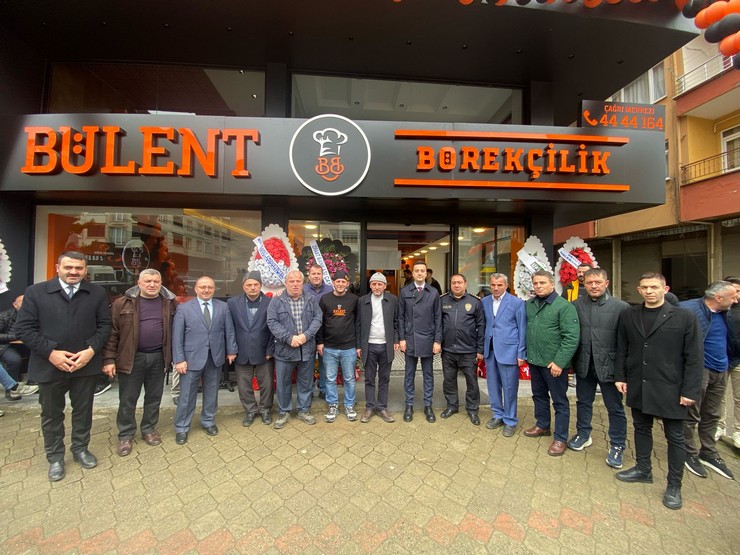 rizenin-cayeli-ilcesinde-genc-girisimci-isadami-kasim-kuru-tarafindan-hayata-gecirilen-bulent-borek-subesinin-acilisi-coskuyla-gerceklestirildi-3.jpg