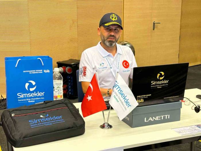 F Klavye Yarışmasında Türkiye’nin En Hızlı Parmaklarından Biri İzmir’den