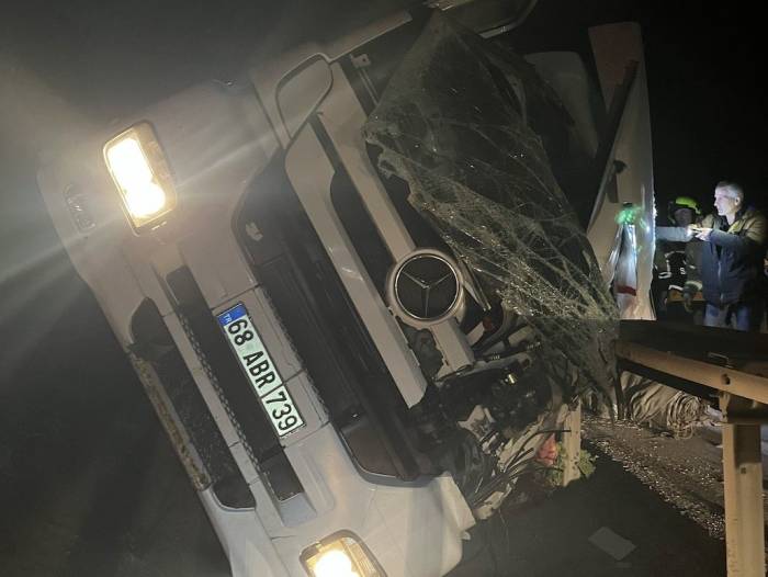 Balıkesir-bursa Yolunda Tek Taraflı Kaza: 1 Kişi Hayatını Kaybetti