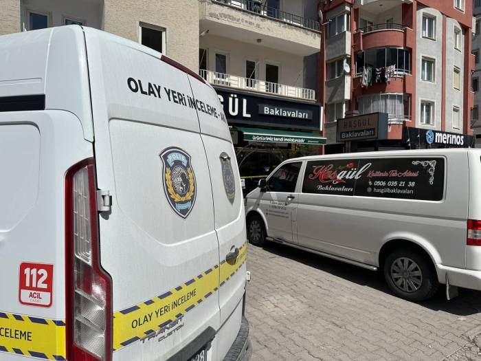 Alışveriş Yaptığı Sırada Husumetlisi Tarafından Vurulan Şahıs Öldü