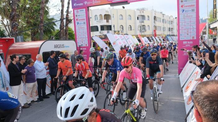 Kemer’de Gran Fondo Antalya Bisiklet Yarışı Başladı