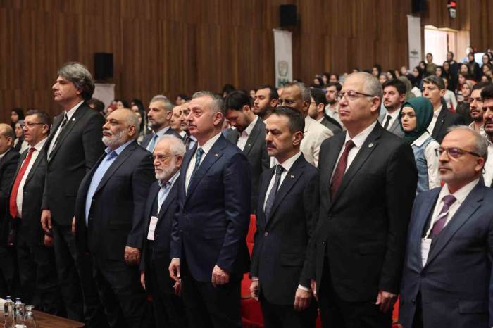 Bu Sempozyumda Savaşın Dini, Hukuki Ve İnsani Boyutları Gözler Önüne Seriliyor