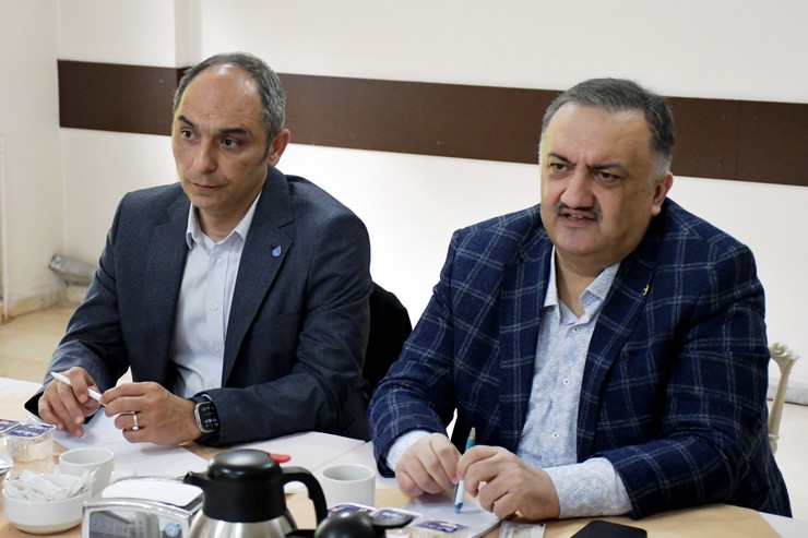deva-partili-hasan-karal-secim-bolgesi-istanbulda-teskilat-mensuplariyla-bir-araya-geldi-2.jpg