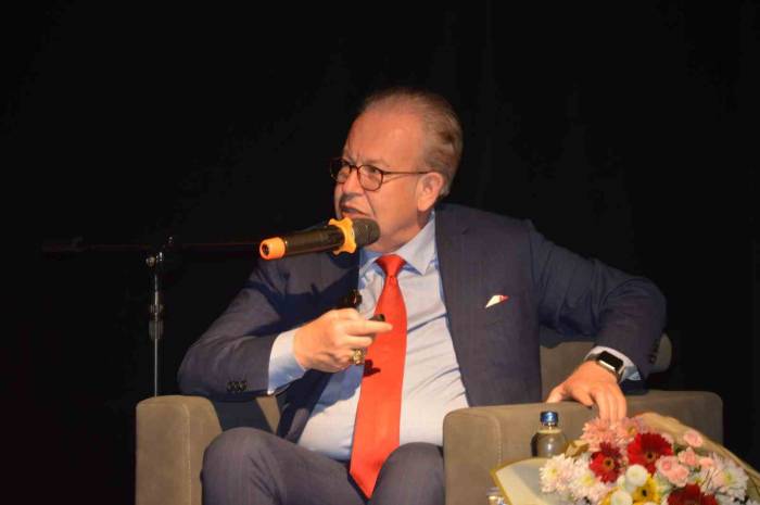 Müstafi Tümamiral Doç. Dr. Cihat Yaycı: "Bugün Savunma Sanayimizdeki Gelişmeler Bizim İçin Büyük Bir Şanstır"