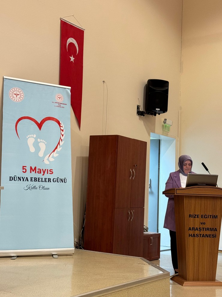 5-mayis-dunya-ebeler-gunu-rizede-il-saglik-mudurlugunun-ev-sahipliginde-anlamli-bir-etkinlikle-kutlandi-9.jpg