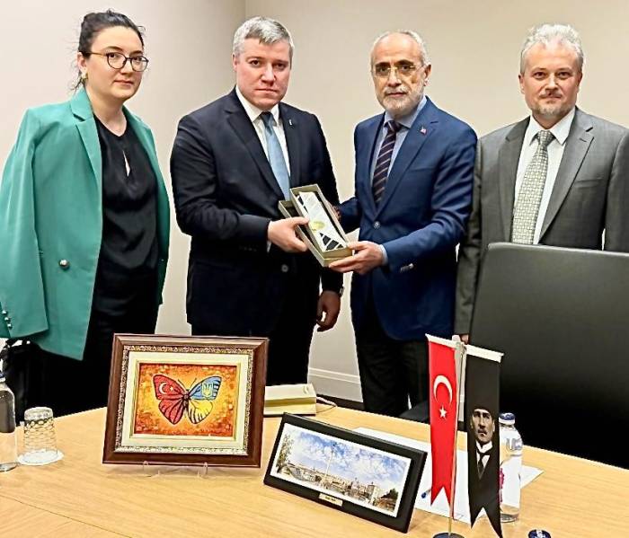 Cumhurbaşkanı Başdanışmanı Topçu: "Hindistan’ın Pakistan’a Yaptığı Bu Kışkırtıcı Saldırısını Kınıyoruz"