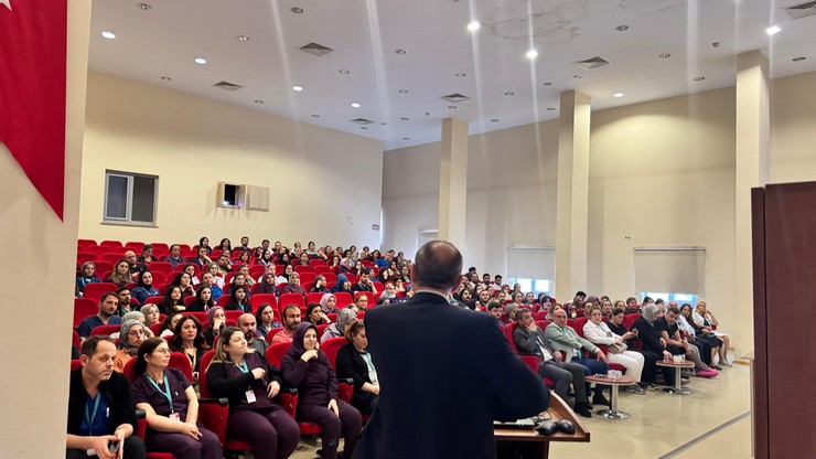 saglik-bakim-hizmetleri-sureci-degerlendirme-toplantisi-gerceklestirildi-4.jpg
