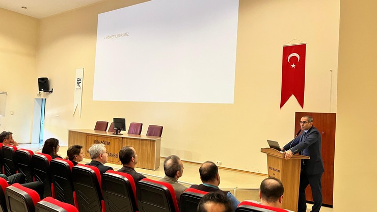 saglik-bakim-hizmetleri-sureci-degerlendirme-toplantisi-gerceklestirildi-6.jpg