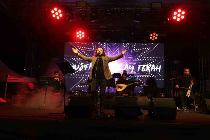 Ferah Ve Arslan Unutulmaz Anlar Yaşatarak Alkış Topladı
