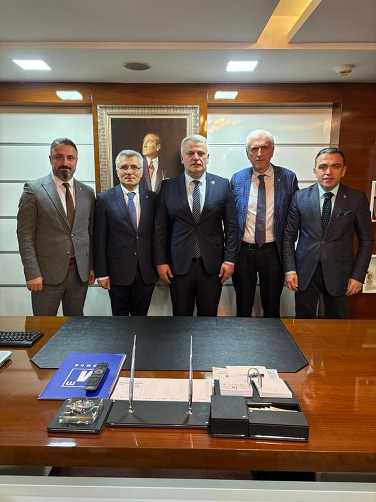 mustafa-kulaksiz-rize-smmm-odasinin-yeni-baskani-secildi-1.jpg