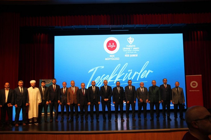 rize-diyanet-isleri-baskanligi-ve-turkiye-diyanet-vakfi-tdv-is-birligiyle-hayata-gecirilen-iki-onemli-etkinlige-ev-sahipligi-yapti-6.jpg
