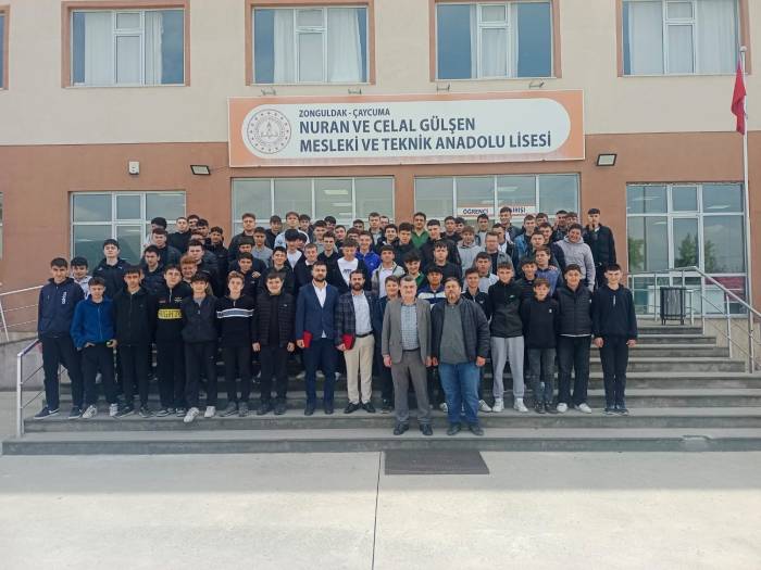 Mühendis Ve Teknikerler Kariyerlerini Öğrencilerle Paylaştı