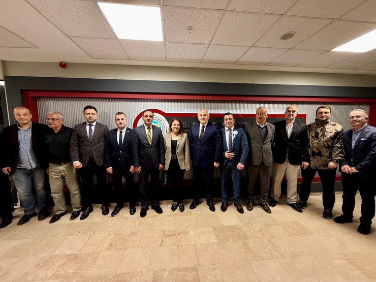 rize-sosyal-guvenlik-sgk-il-muduru-levent-durmus-sosyal-guvenlik-haftasi-etkinlikleri-kapsaminda-yaptigi-ziyaretler-ve-aciklamalarla-kayit-disi-istihdamin-olumsuz-et-9.jpg