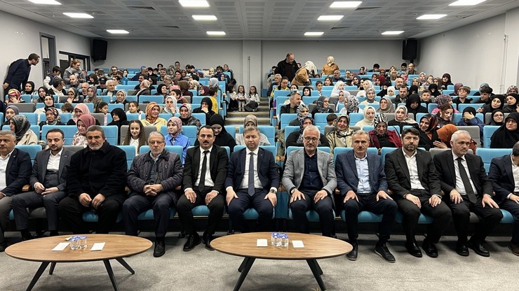 guneysu-genclik-merkezinden-genclik-haftasina-damga-vuran-etkinlikler-sanat-sahne-ve-zeka-bir-arada-15.jpg