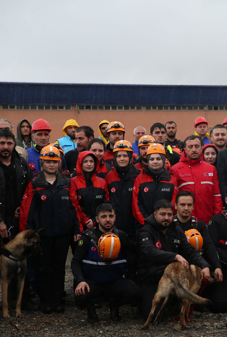rizede-500-personelin-katilimiyla-bolgesel-sel-ve-taskin-tatbikati-yapildi-5.jpg