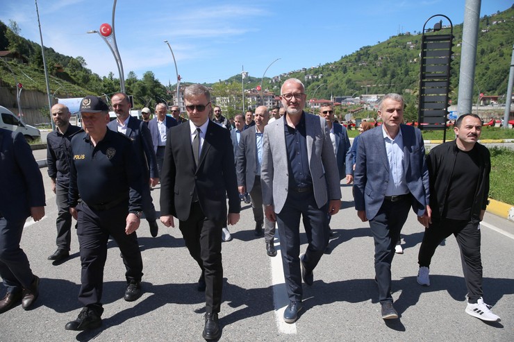 guneysuda-bayrak-yuruyusu-duzenlendi-4.jpg
