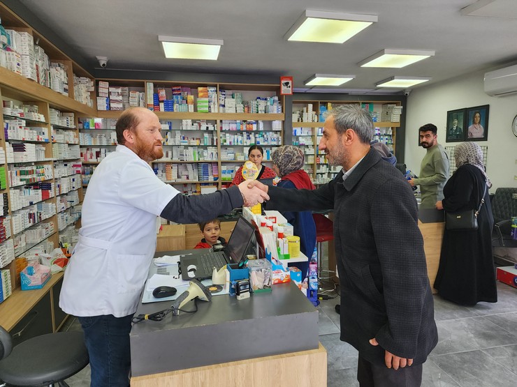 saadet-partisi-rizede-eczacilarin-gunu-kutladi-sorunlarina-dikkat-cekti-2.jpg