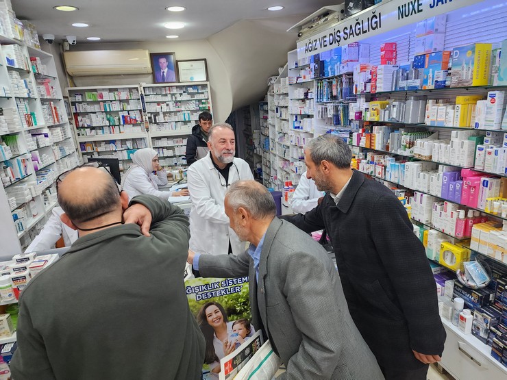 saadet-partisi-rizede-eczacilarin-gunu-kutladi-sorunlarina-dikkat-cekti-5.jpg
