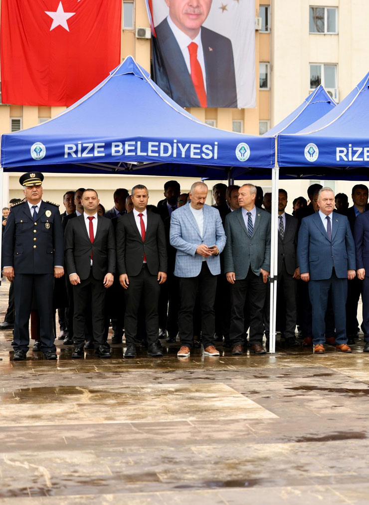 rizede-19-mayis-coskusu-genclik-ve-spor-bayrami-torenlerle-kutlandi-1.jpg