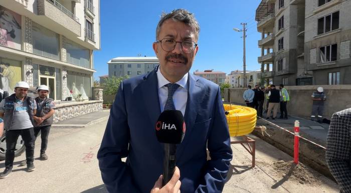 Hakkari Valisi Çelik’ten Yüksekova’da 5 Mahalleye Doğalgaz Müjdesi