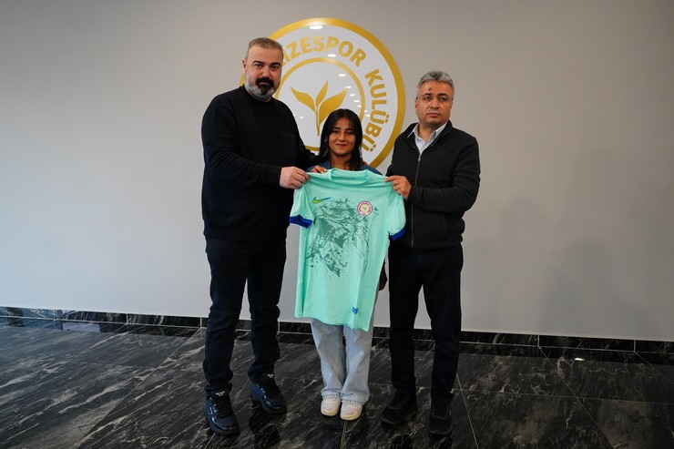aykur-rizespor-depremzede-misafirleri-agirladi-5.jpg