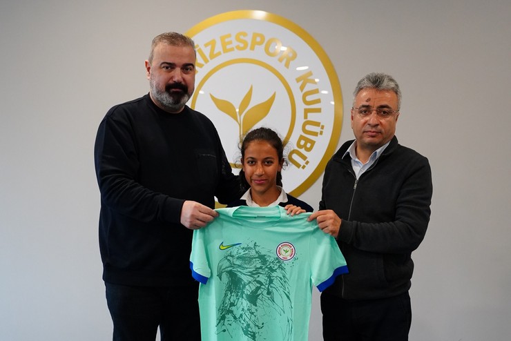 aykur-rizespor-depremzede-misafirleri-agirladi-6.jpg