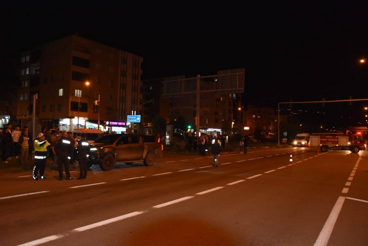 giresunun-eynesil-ilcesinde-bisikletle-yolun-karsisina-gecmek-isterken-kamyonetin-carptigi-eymen-kabakulak-9-hayatini-kaybetti.jpg