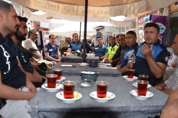 Tdp Polisleri Tercan’da Bilgilendirmede Bulundu