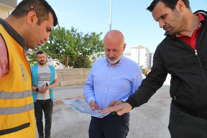 Başkan Çolakbayrakdar: "Huzurlu Bir Bayram İçin Kadim Mahallemizdeki Çalışmaları En Kısa Sürede Bitireceğiz"