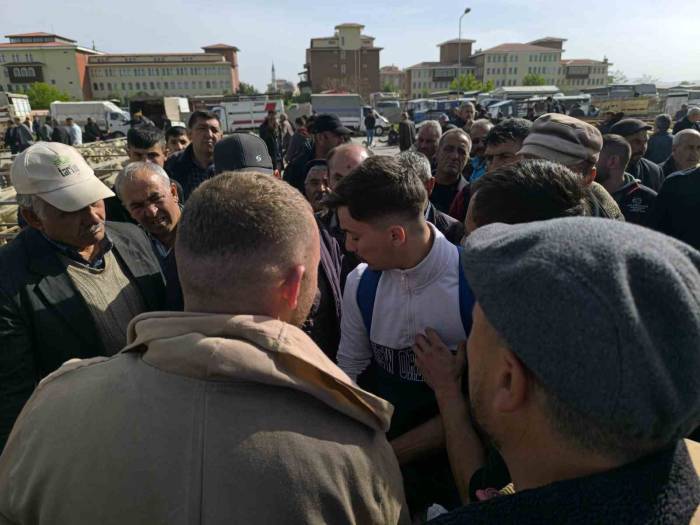 Bayrama Sayılı Günler Kala Küçükbaş Kurbanlıklarda Pazarlıklar Kızıştı