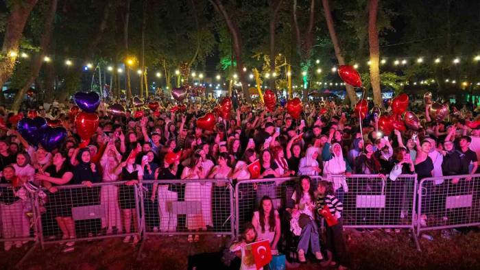 Devrek’te Gençlik Festivali Renkli Görüntülere Sahne Oldu