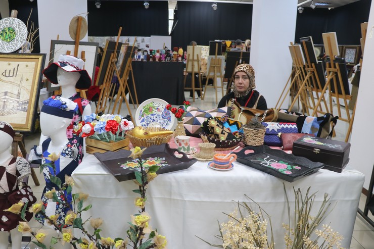rizede-el-sanatlari-sergisi-duzenlendi-3.jpg