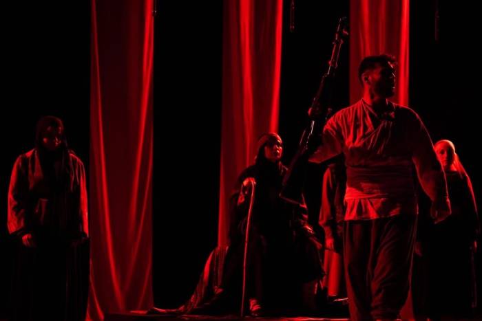 "Töre" Adlı Tiyatro Oyunu Sergilendi