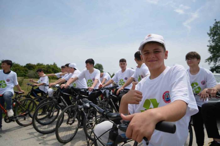 Kızılırmak Deltası’nda Pedal Çevirerek ’çevre Temizliğine’ Dikkat Çektiler