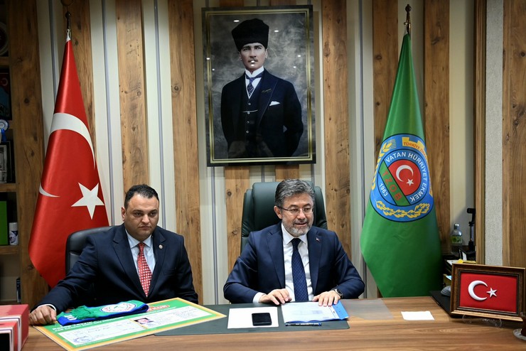 tarim-ve-orman-bakani-ibrahim-yumakli-rizede-1.jpg