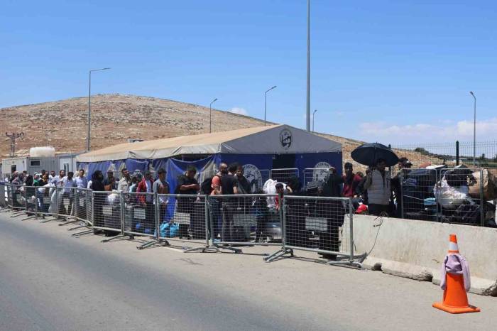 Ülkesine Dönüş Yapan Suriyeliler, Kurban Bayramı Öncesi Cilvegözü’nda Yoğunluk Oluşturdu