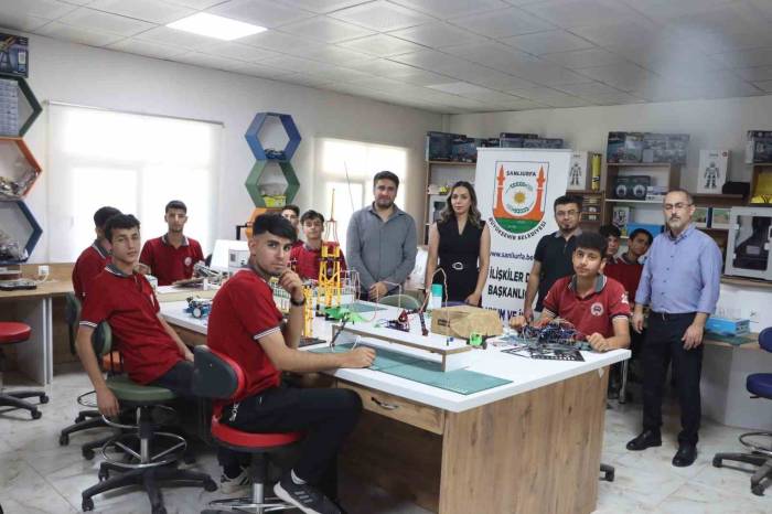 Robotik Kodlamayla Genç Yetenekler Destekleniyor