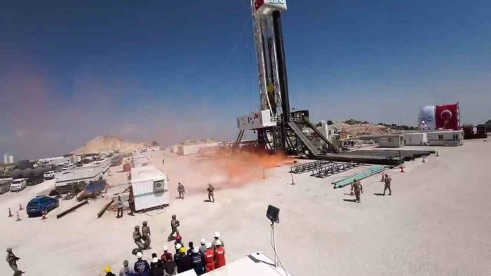 Gabar’da Sondaj Kulesinde Patlama Senaryosu Gerçeğini Aratmadı