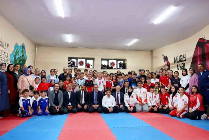 Vali Çiçek’ten Erva Sağlık Spor Kulübü’ne Ziyaret