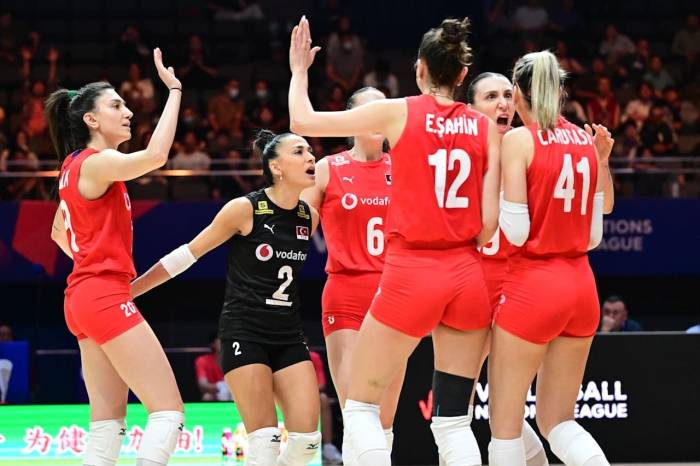 A Milli Kadın Voleybol Takımı, Milletler Ligi’ne Galibiyetle Başladı