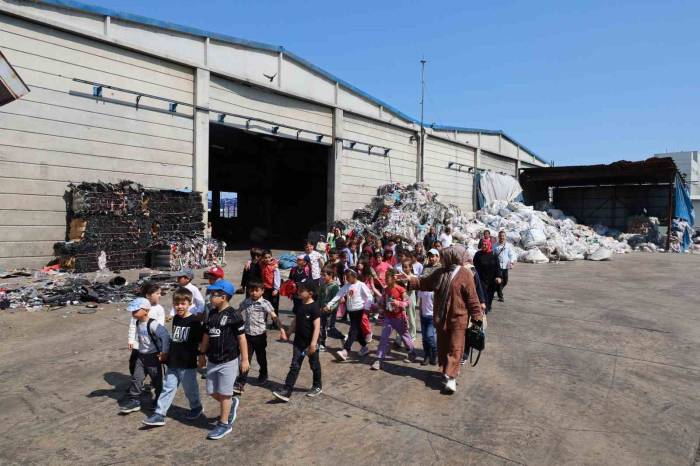 Minik Öğrencilerin Sıfır Atık Duyarlılığı