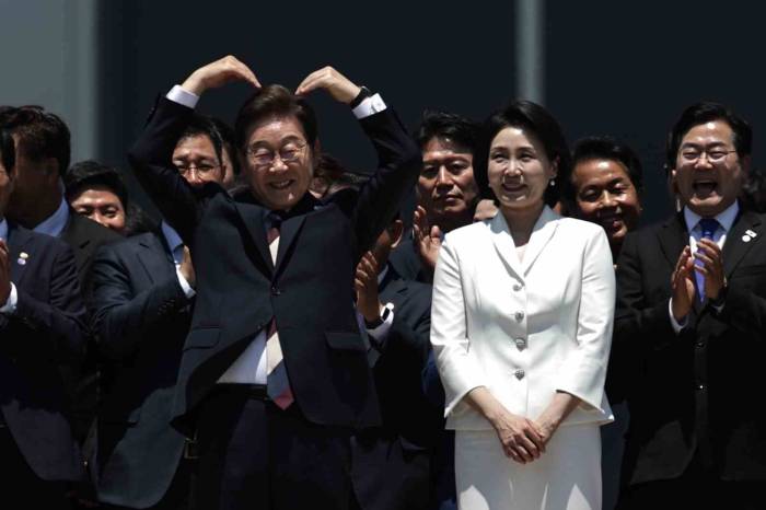 Güney Kore’nin Yeni Devlet Başkanı Seçilen Lee Jae-myung Göreve Başladı