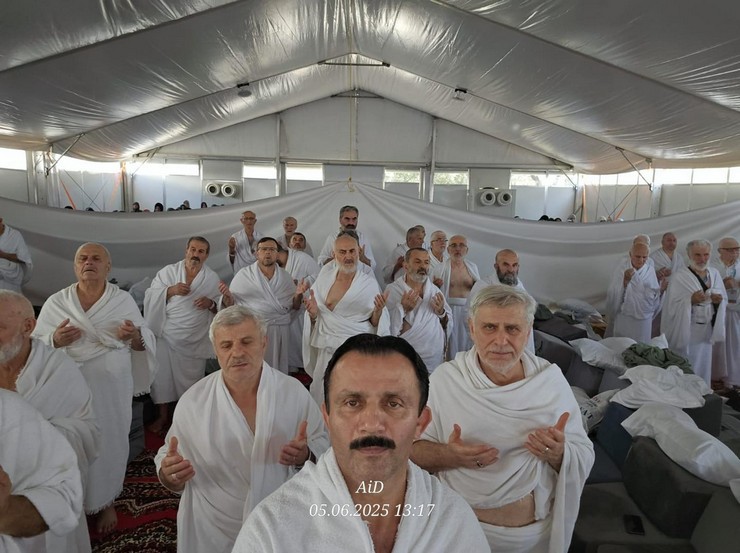 rize-hac-kafilesi-arafat-vakfesini-tamamladi-9.jpg