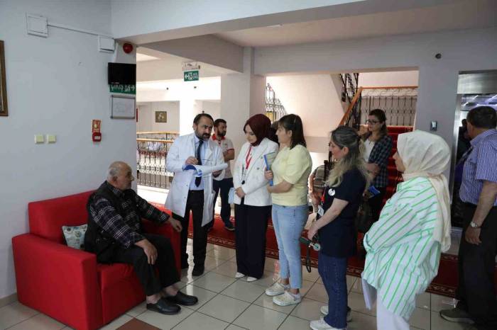 80 Yaş Üstü İle Yatağa Bağımlı Hastalar İçin Reçete Ve Rapor Kolaylığı